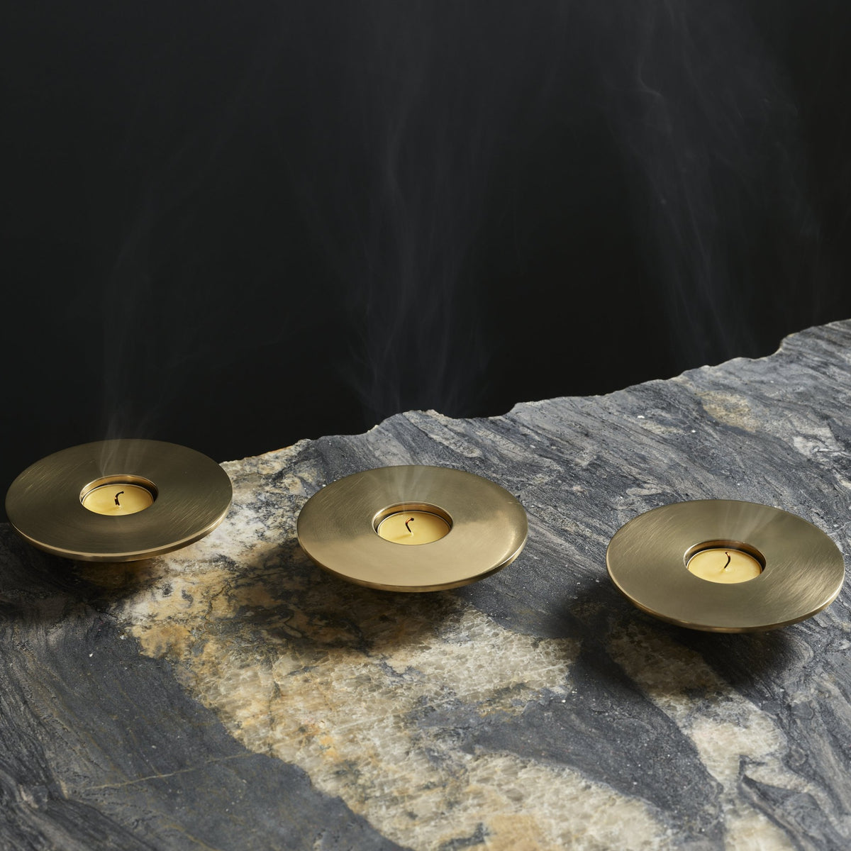 ECLIPSE brass candle holder